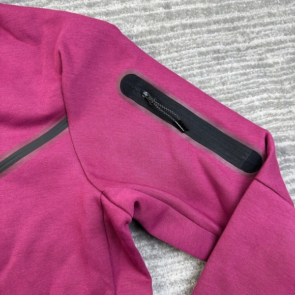 medium tall nike tech fleece